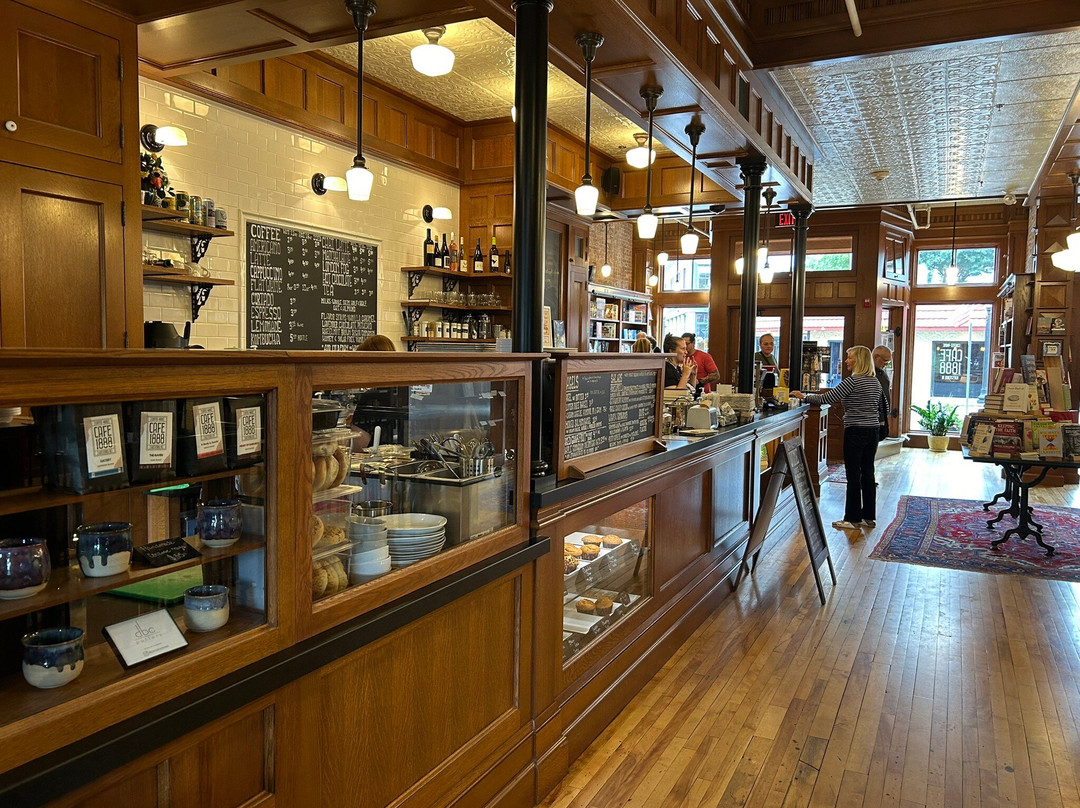 Savoy Bookshop and Cafe-韦斯特利必去景点