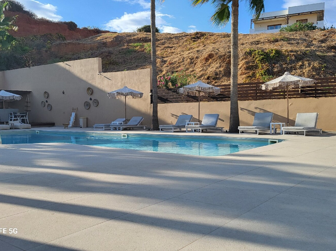 Sea View Hotel & Apartments主图