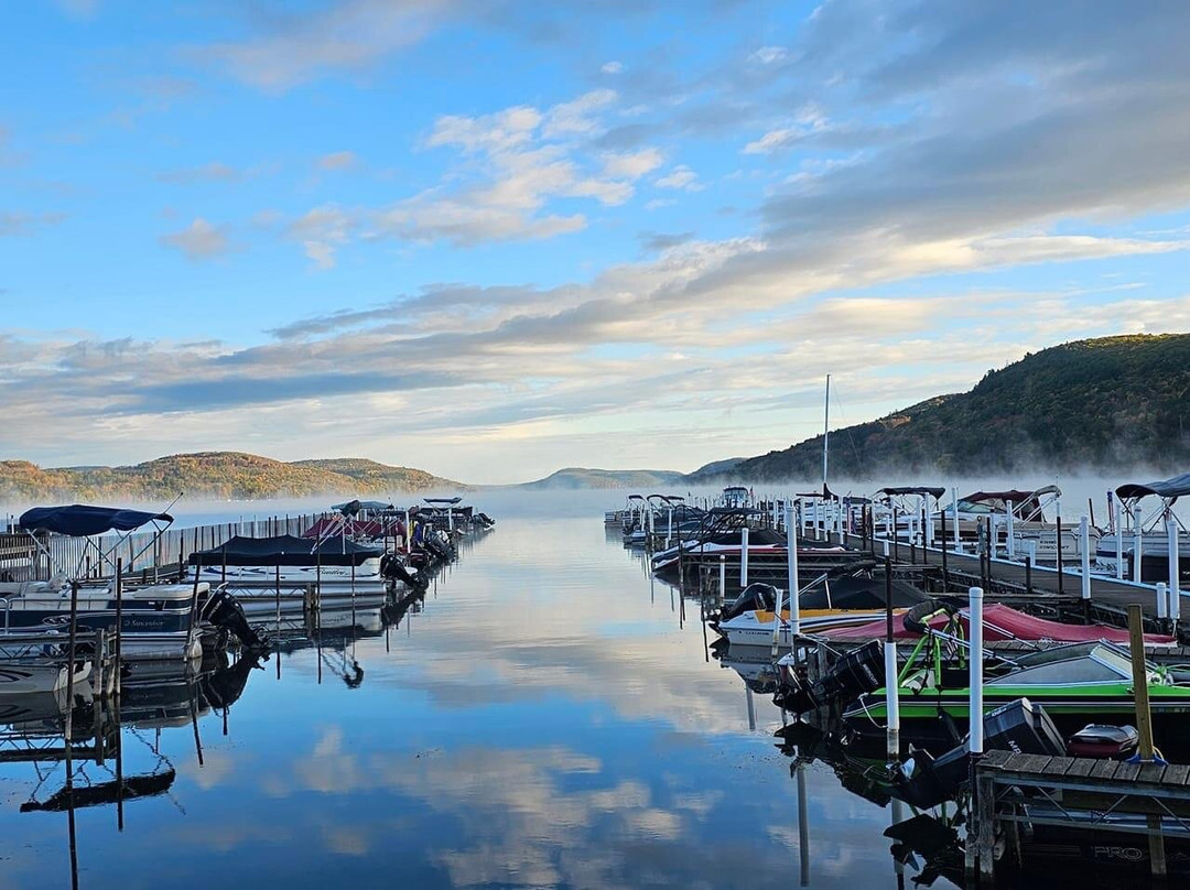 Lake Front Hotel主图