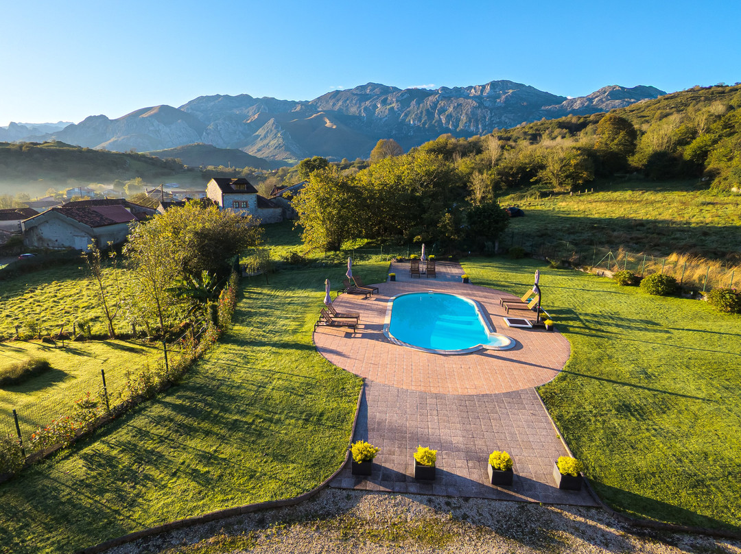Refugio Del Cares