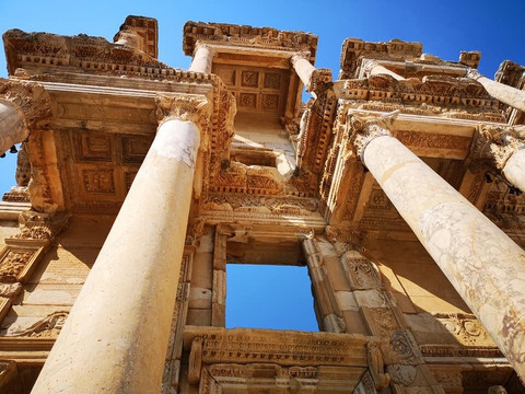 Berkay Taxis-库萨达斯必去景点