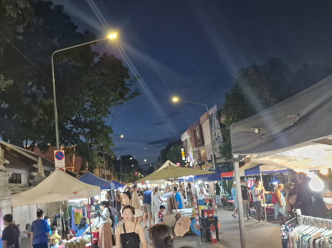 Sunday Night Market景点图片