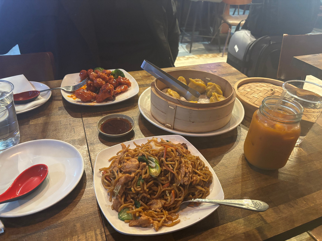 DD Soup Dumpling & Fuji Hibachi主图