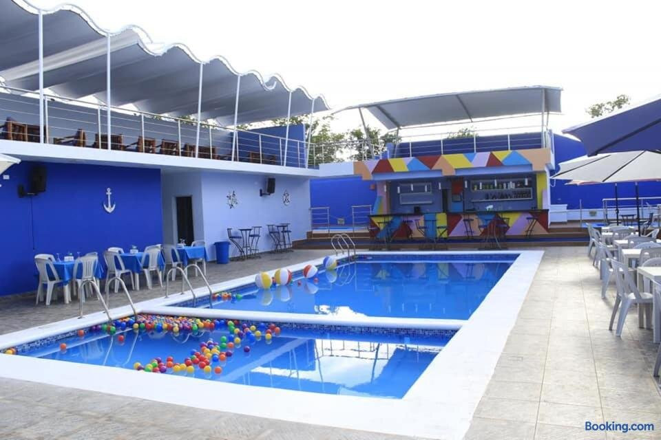OceanSide Hotel & Pool