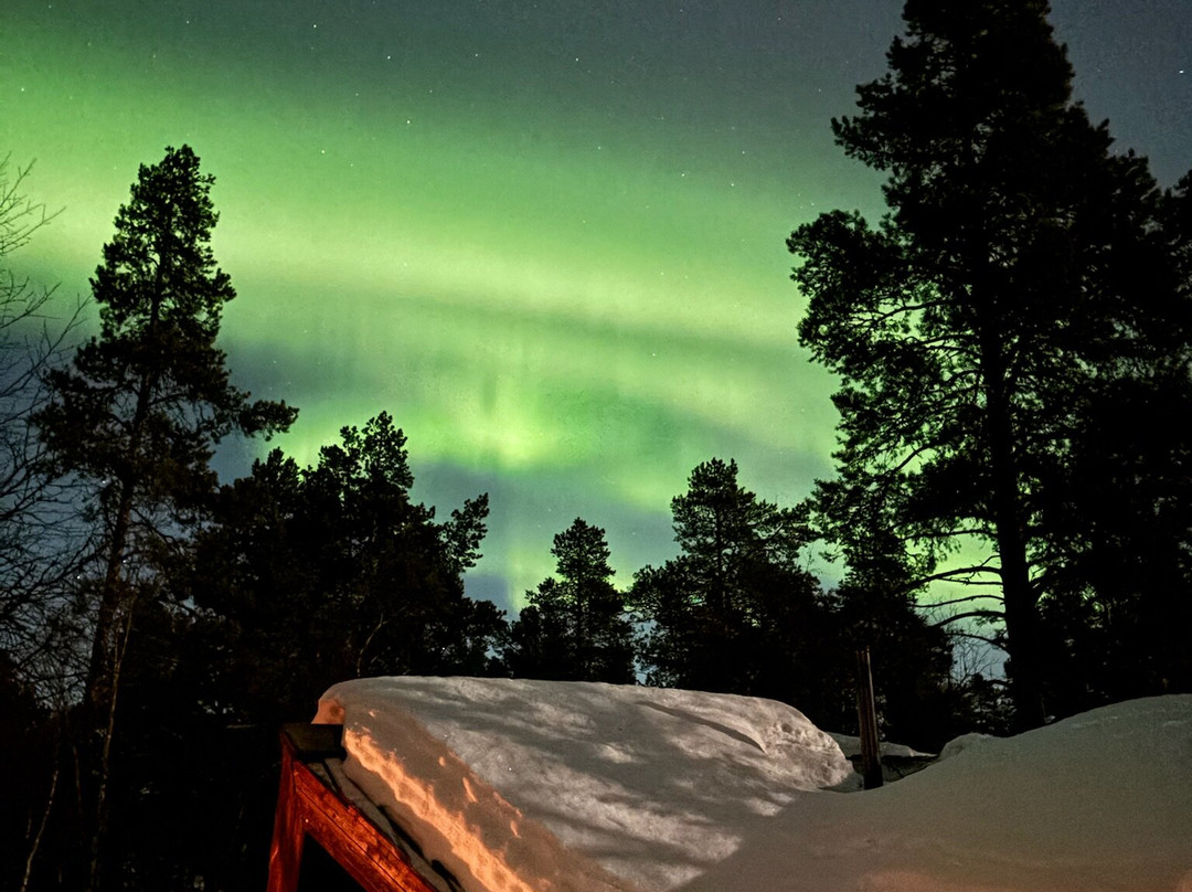 老爷爷极光团-基律纳必去景点
