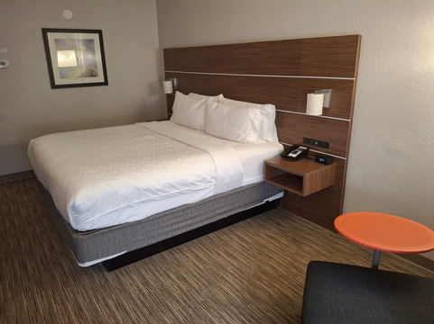 Holiday Inn Express 亚特兰大的石头山主图