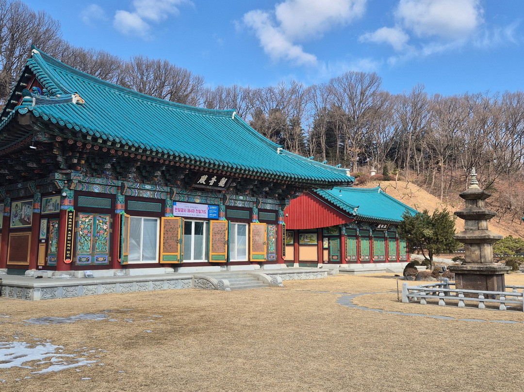 Beopryunsa Temple