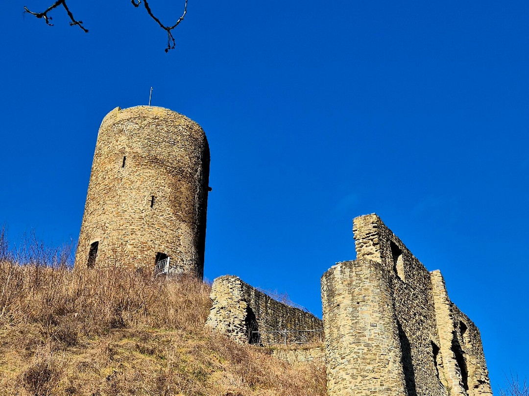 Löwenburg und Philippsburg-Monreal必去景点