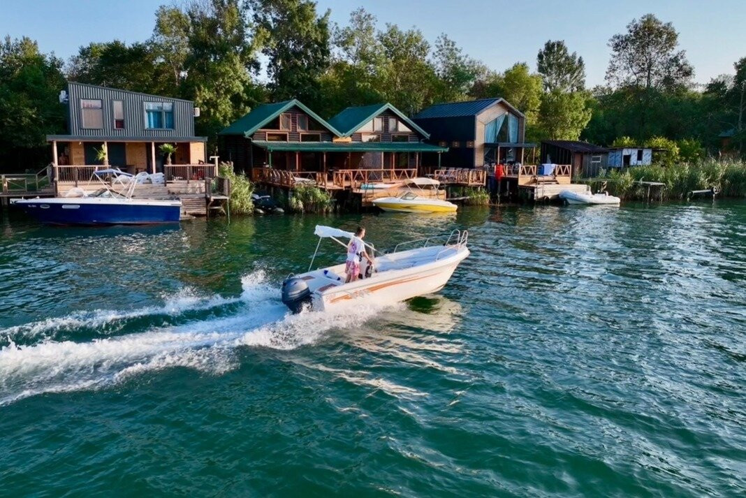 Amazonas Boats景点图片