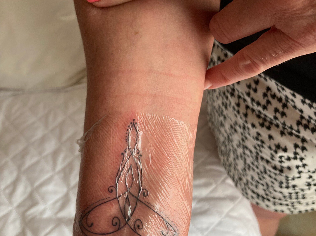 Love Arte Tattoo-阿尔布赞拉必去景点