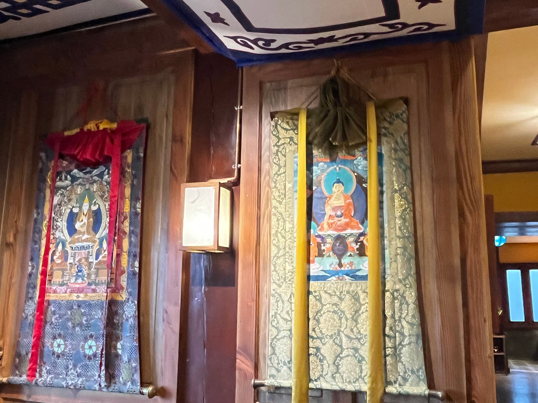 松赞绿谷精品山居酒店主图