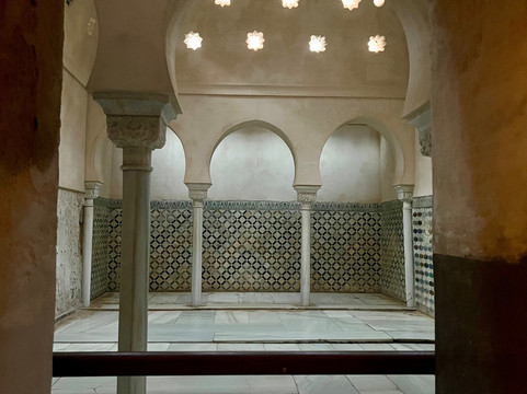 Miriam Tourist Guide-格拉纳达必去景点