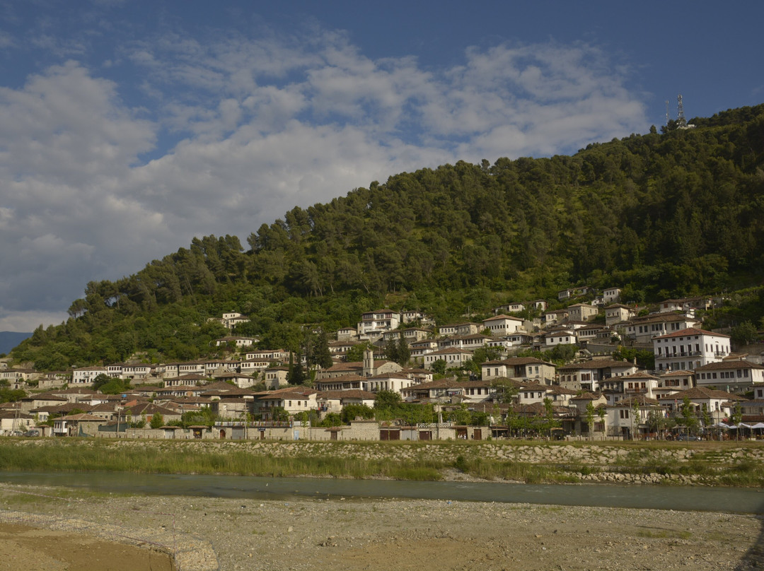 Albanian Amazing Tours-培拉特必去景点