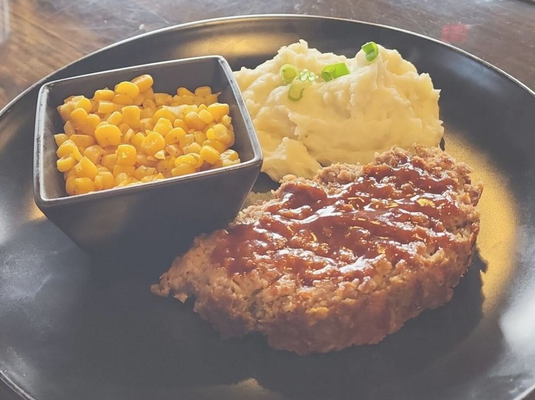 Riverside Bar & Grill