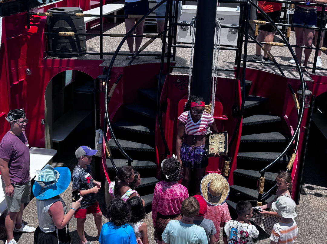 Captain Memo's Pirate Cruise-克利尔沃特必去景点