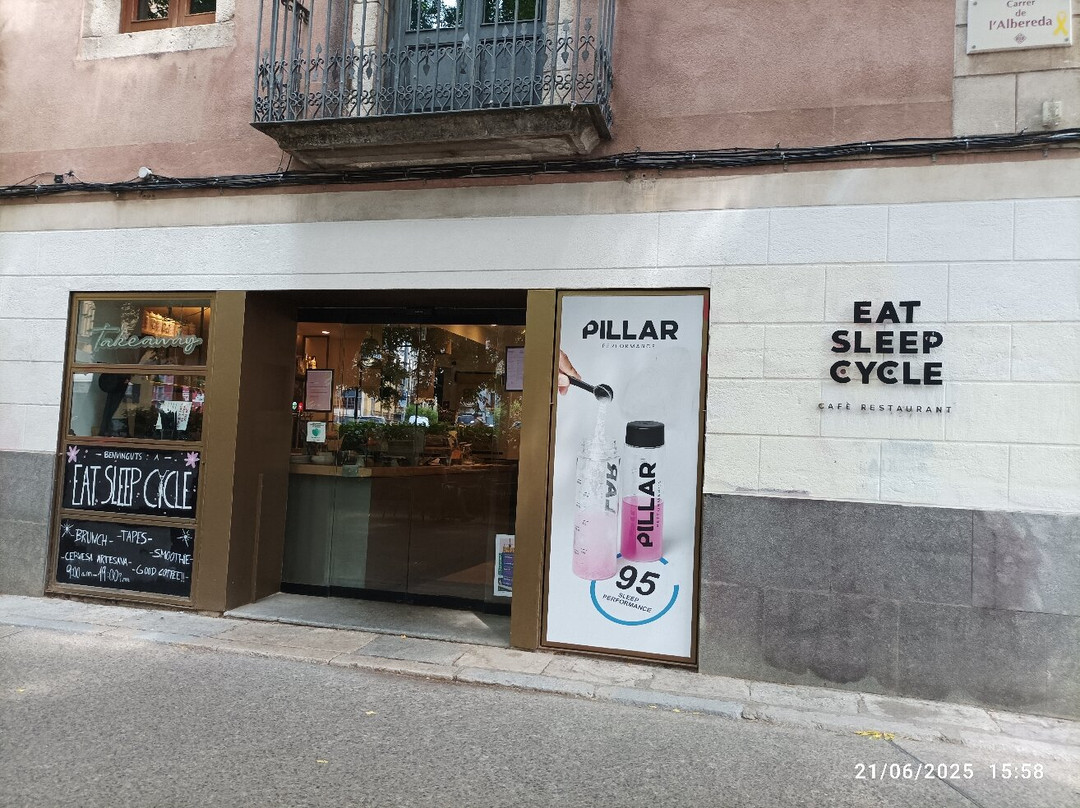 Eat Sleep Cycle Cafè Restaurant