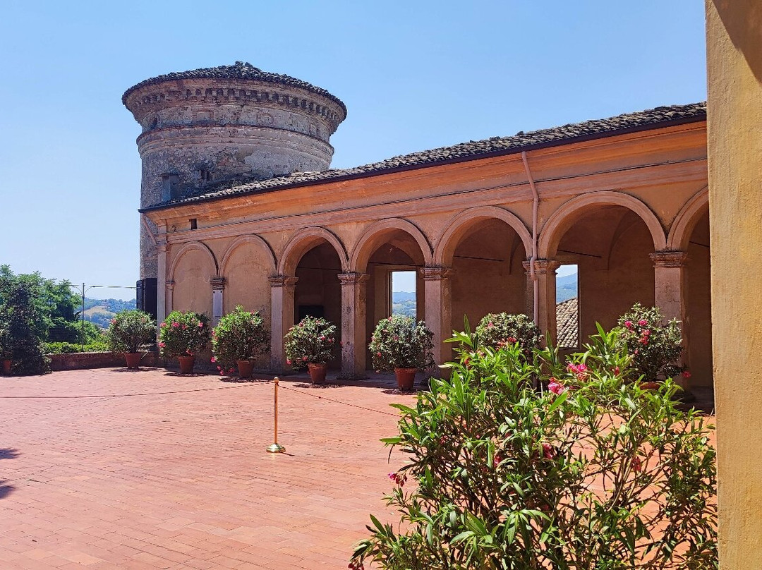 Castello di Scipione dei Marchesi Pallavicino-萨尔索马焦雷泰尔梅必去景点