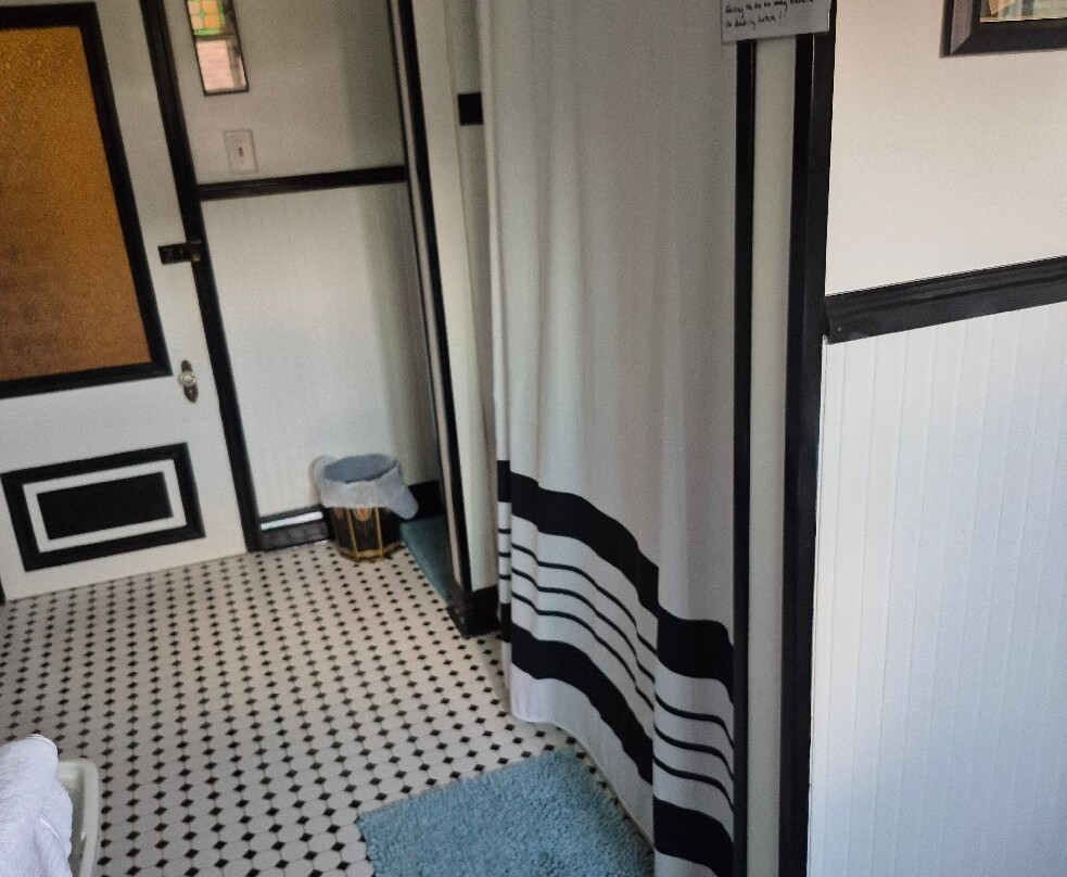 Adele's bed and breakfast主图