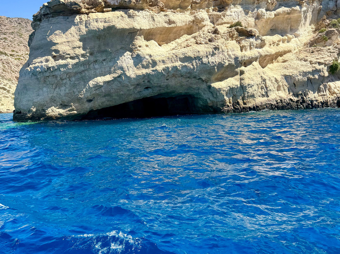 Antonios Boat Tours-Kaloi Limenes必去景点