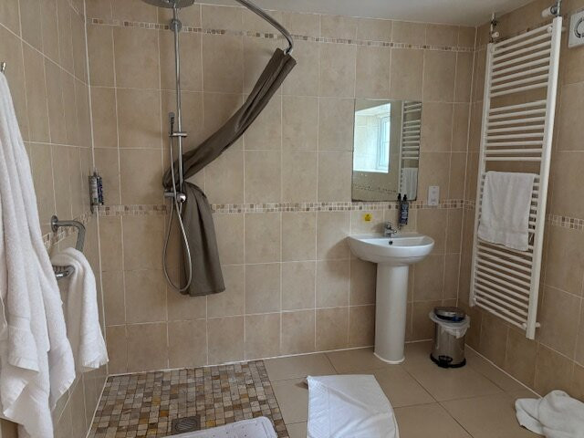 Pettifers Freehouse Hotel主图