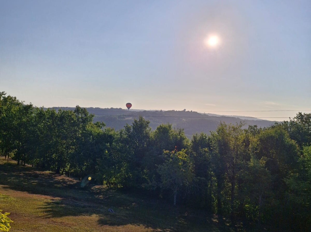 Les Trois Collines主图