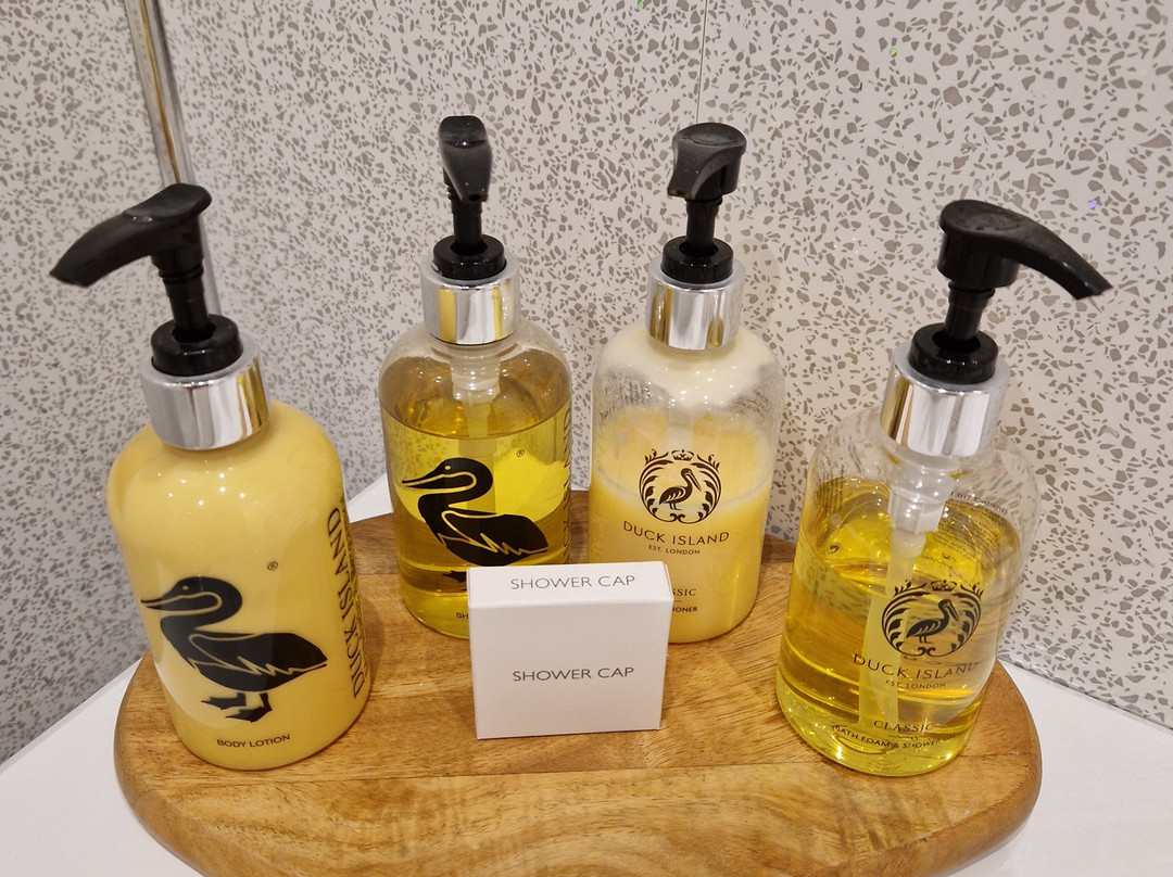 Brookside Guest House & Mini Spa主图