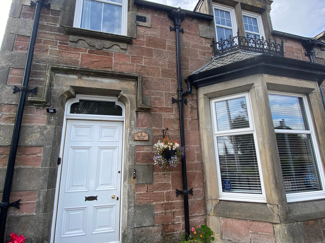 Stanford House主图