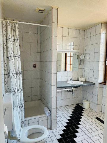 埃丁根-内卡劳森酒店住宿-巴蒂斯赫尔酒店