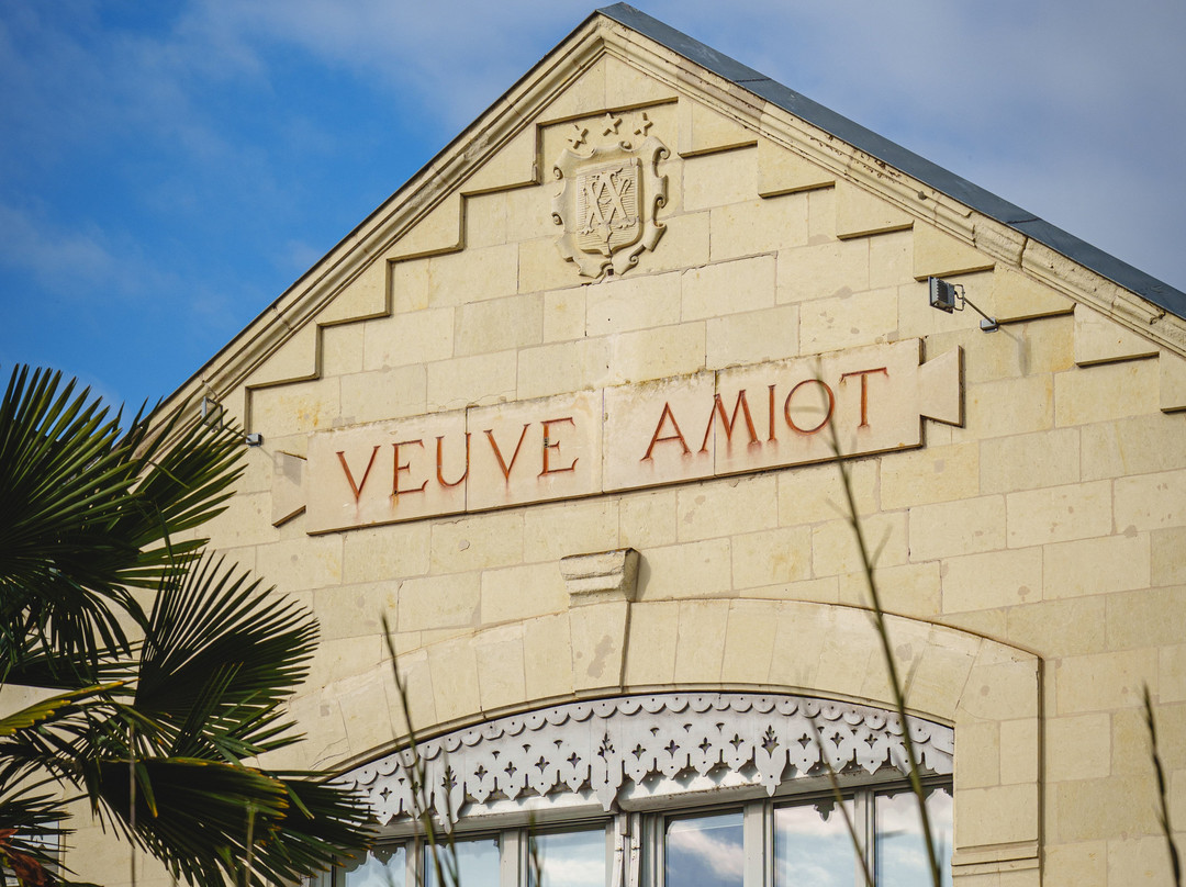 Caves Veuve Amiot-梭缪尔必去景点