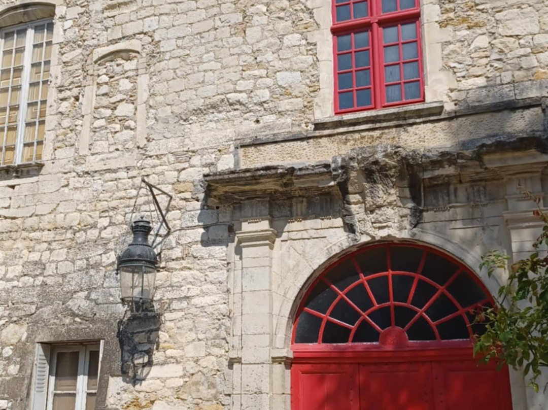 Le palais des Eveques-Bourg-Saint-Andeol必去景点