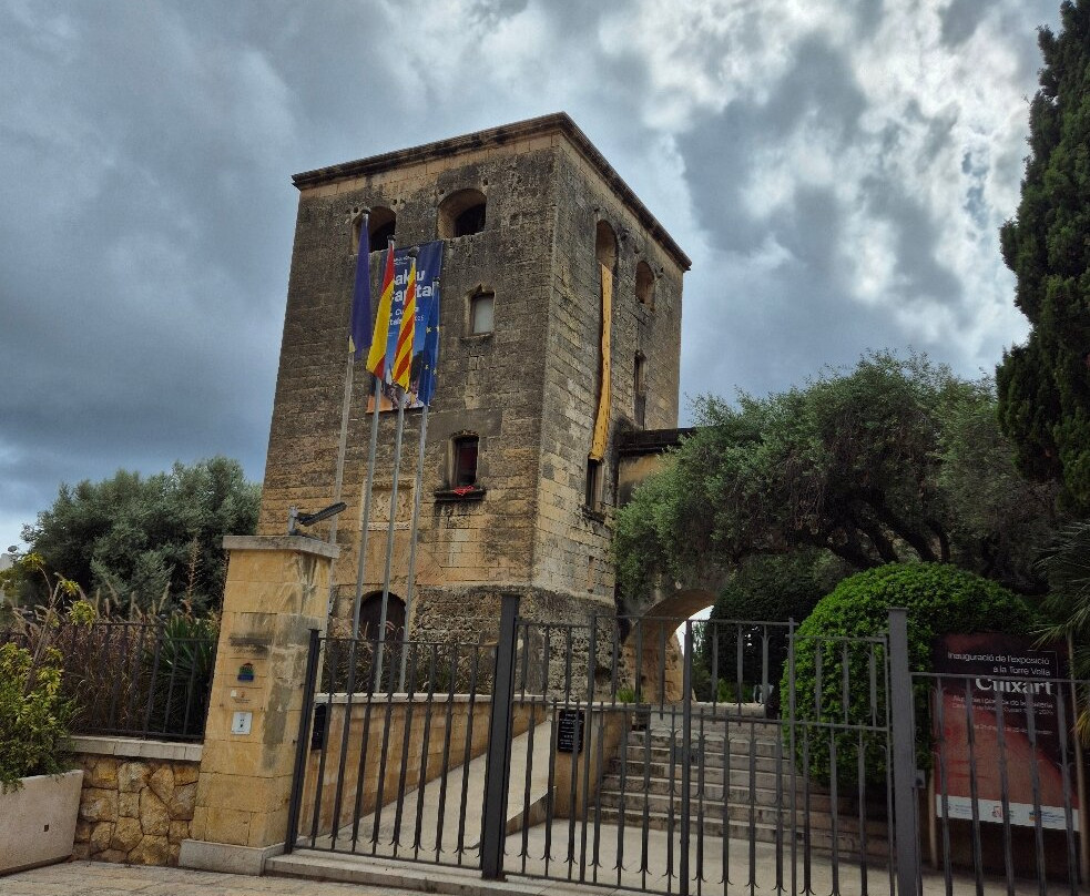 Torre Vella-萨洛必去景点