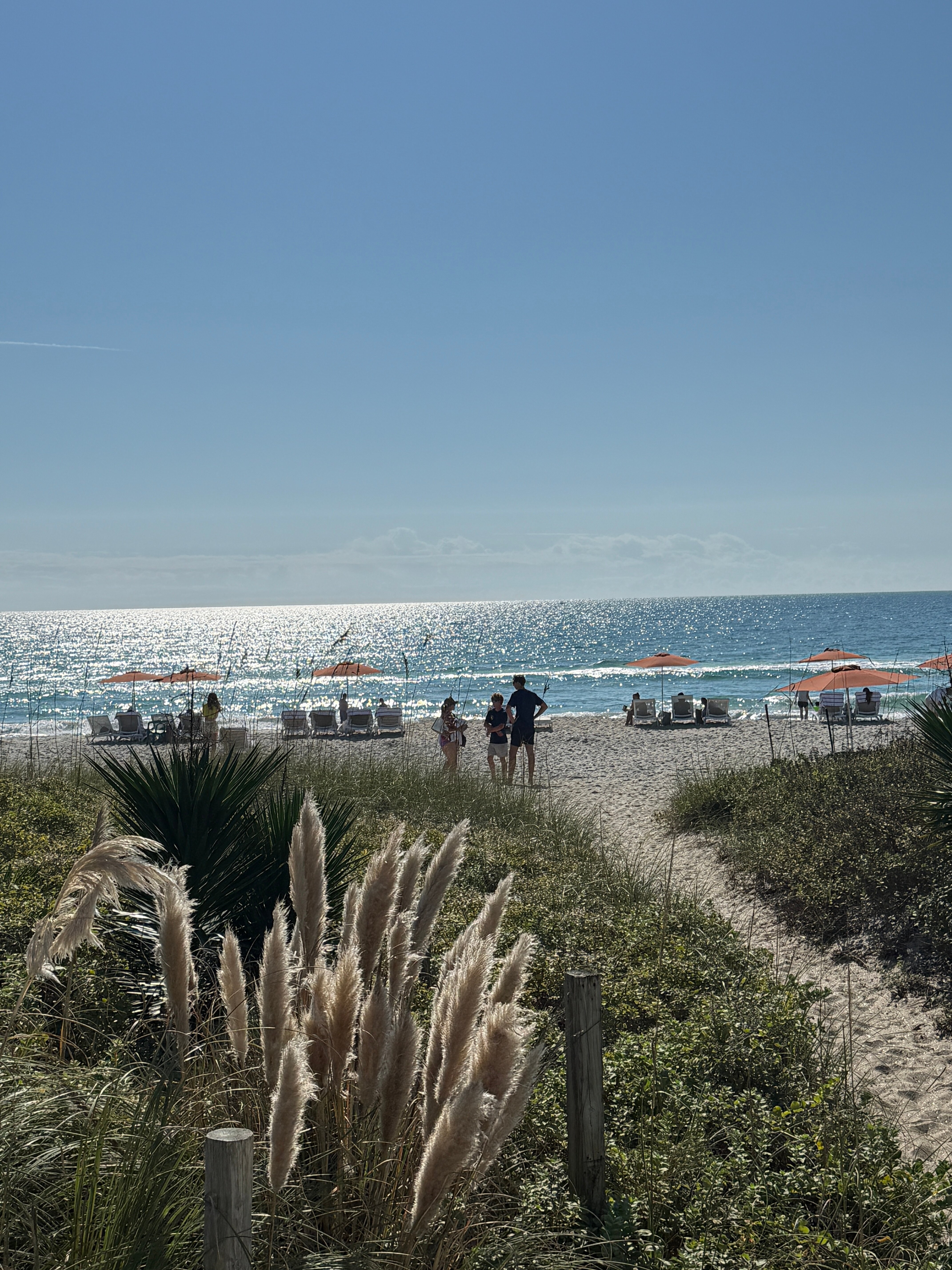 偷渡船海滩渡假村-泳池