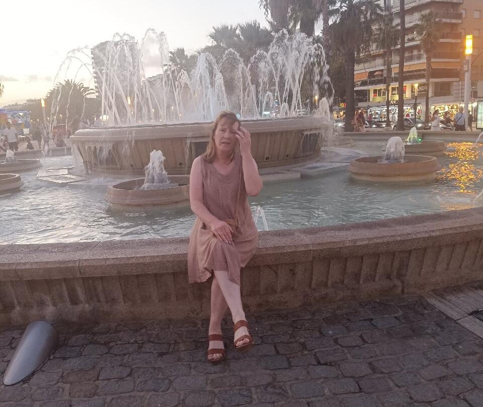 光之泉-萨洛必去景点