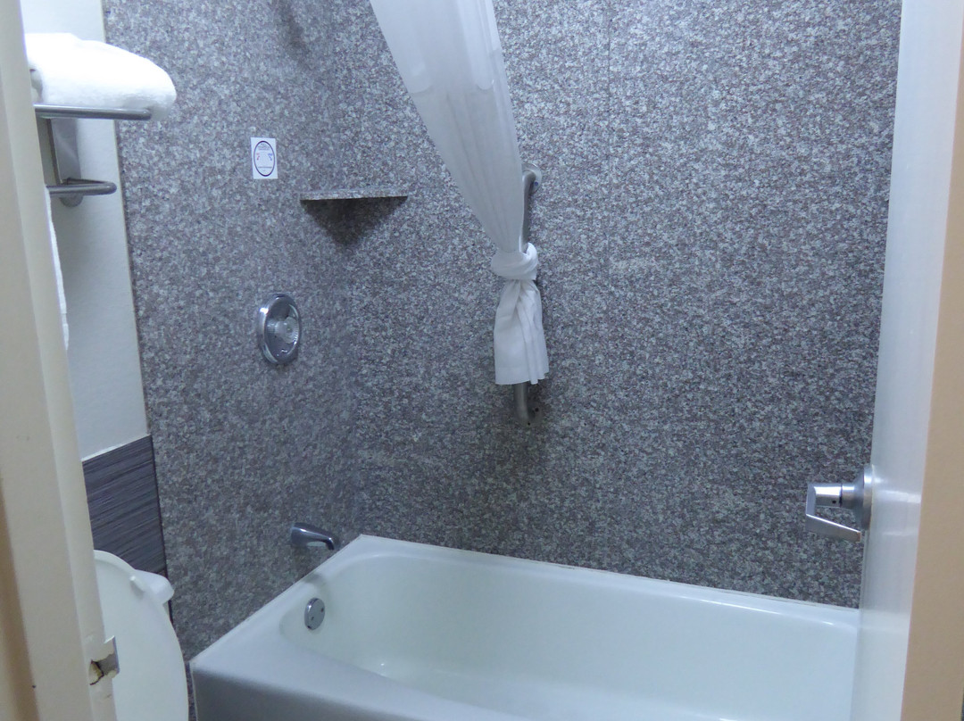 Ramada by Wyndham West Memphis主图