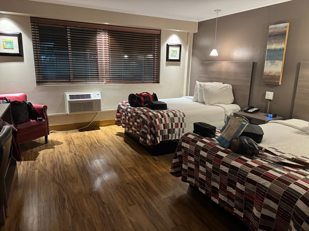 赫基默红屋顶客栈及套房主图