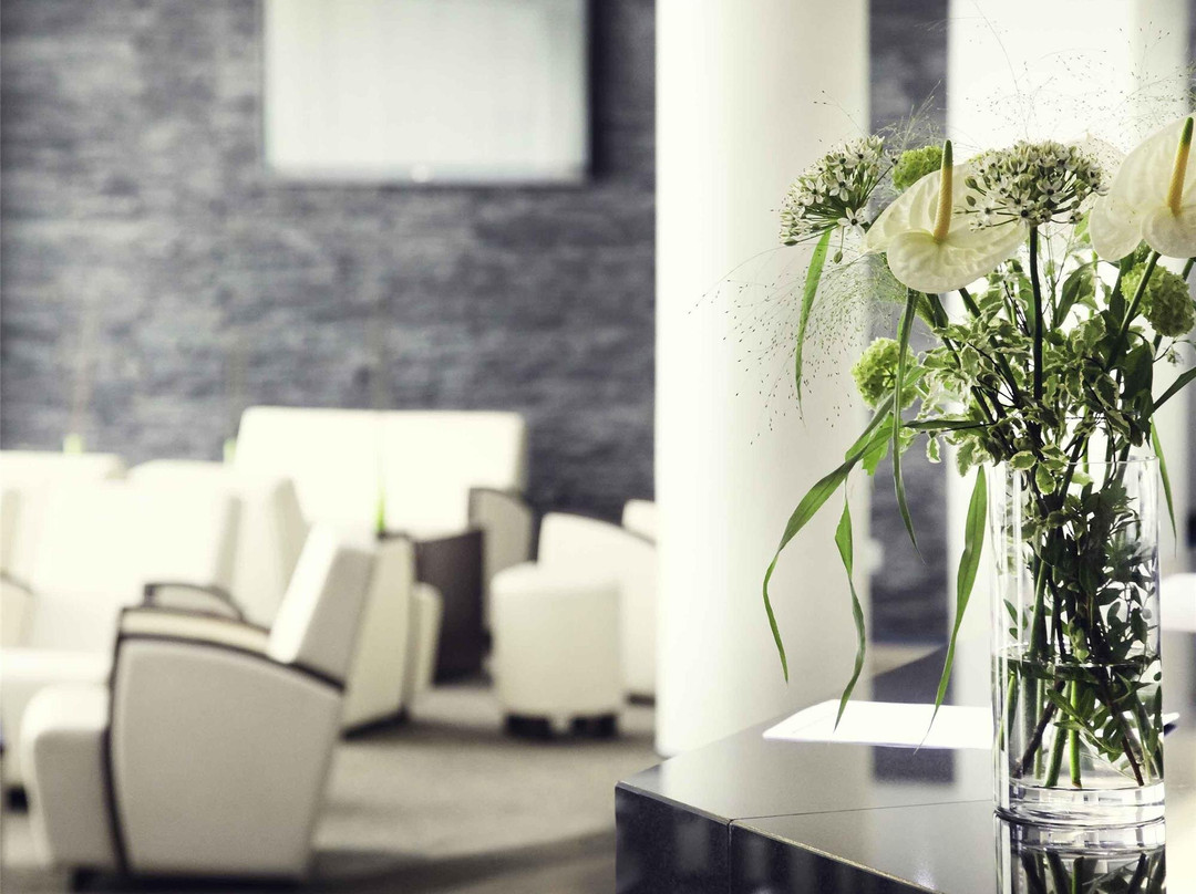 吕登沙伊德酒店住宿-吕登沙伊德美居酒店