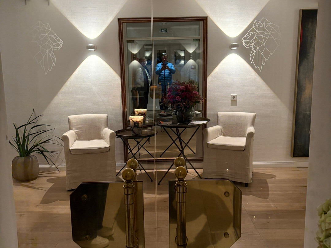 Hotel Caraleon主图