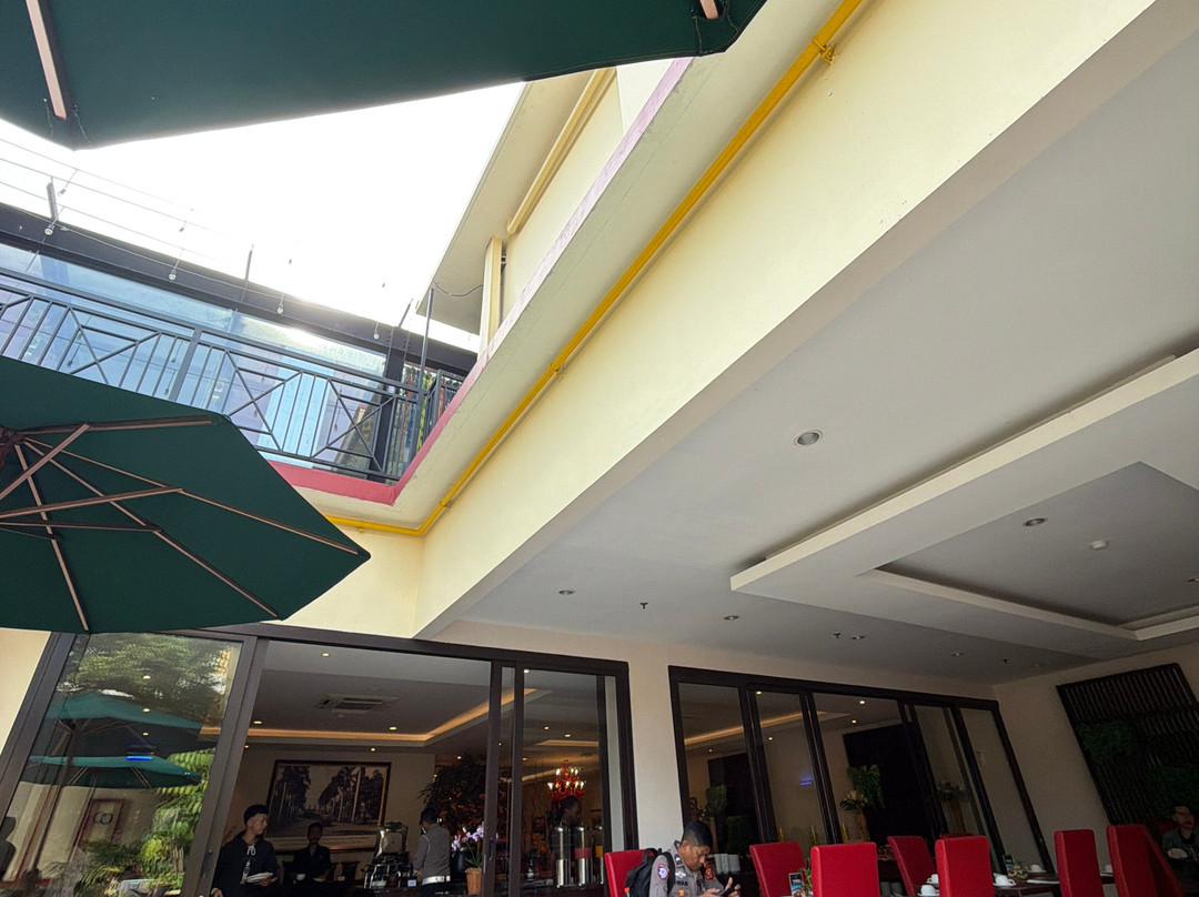 Gino Feruci Cianjur主图