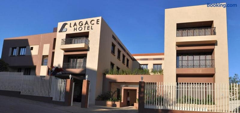 Lagace Hotel主图