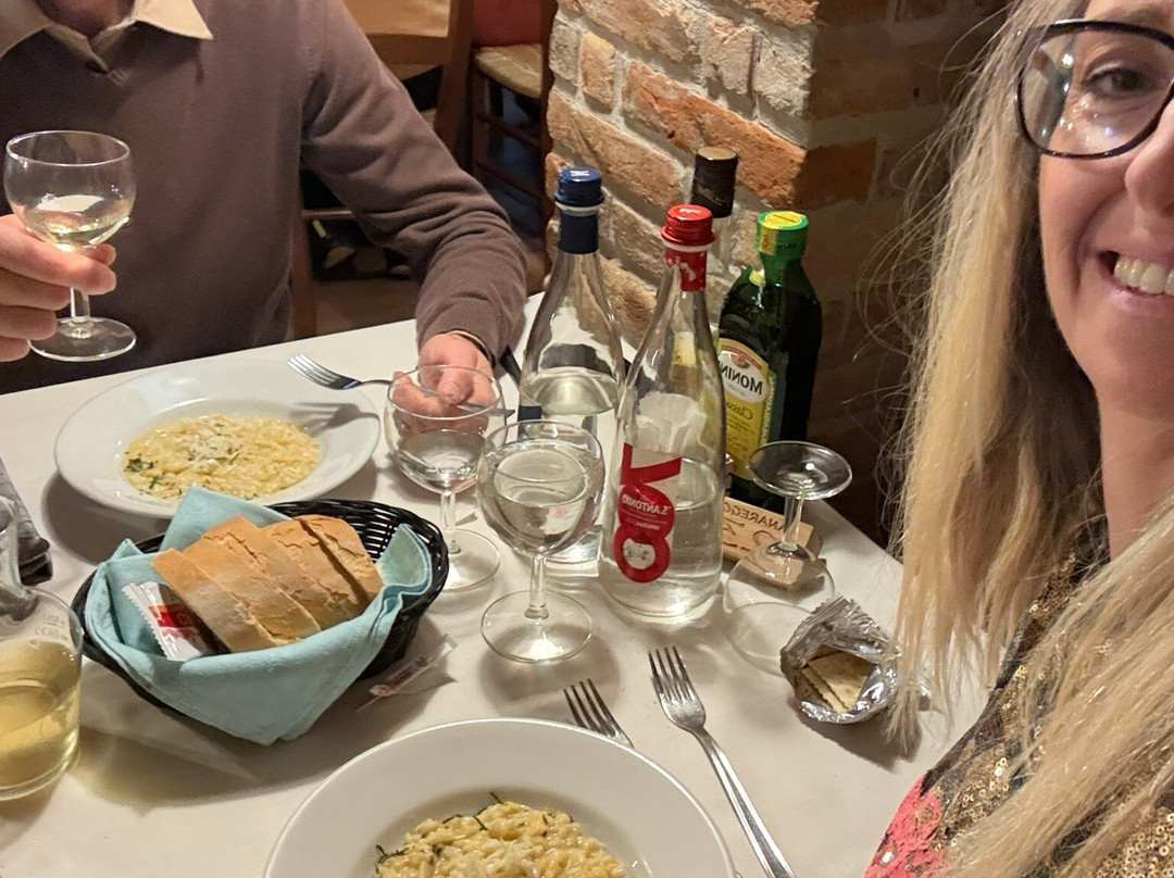 洛坎达卡那雷吉欧酒店主图