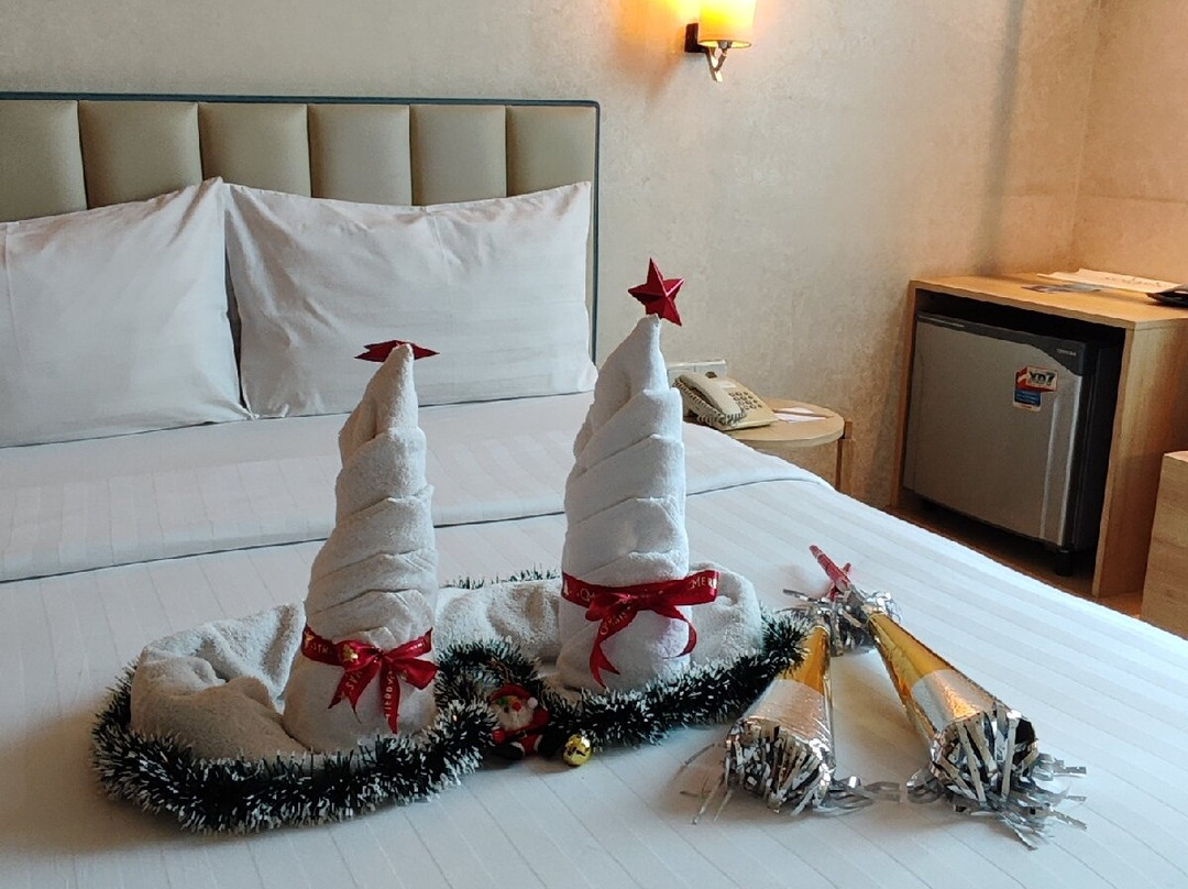 索拉斯玛琅酒店主图