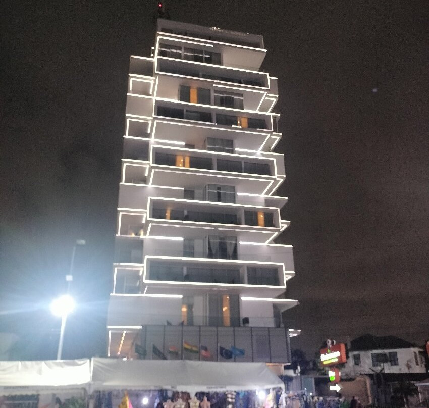 Number One Oxford Street Hotel & Suites主图