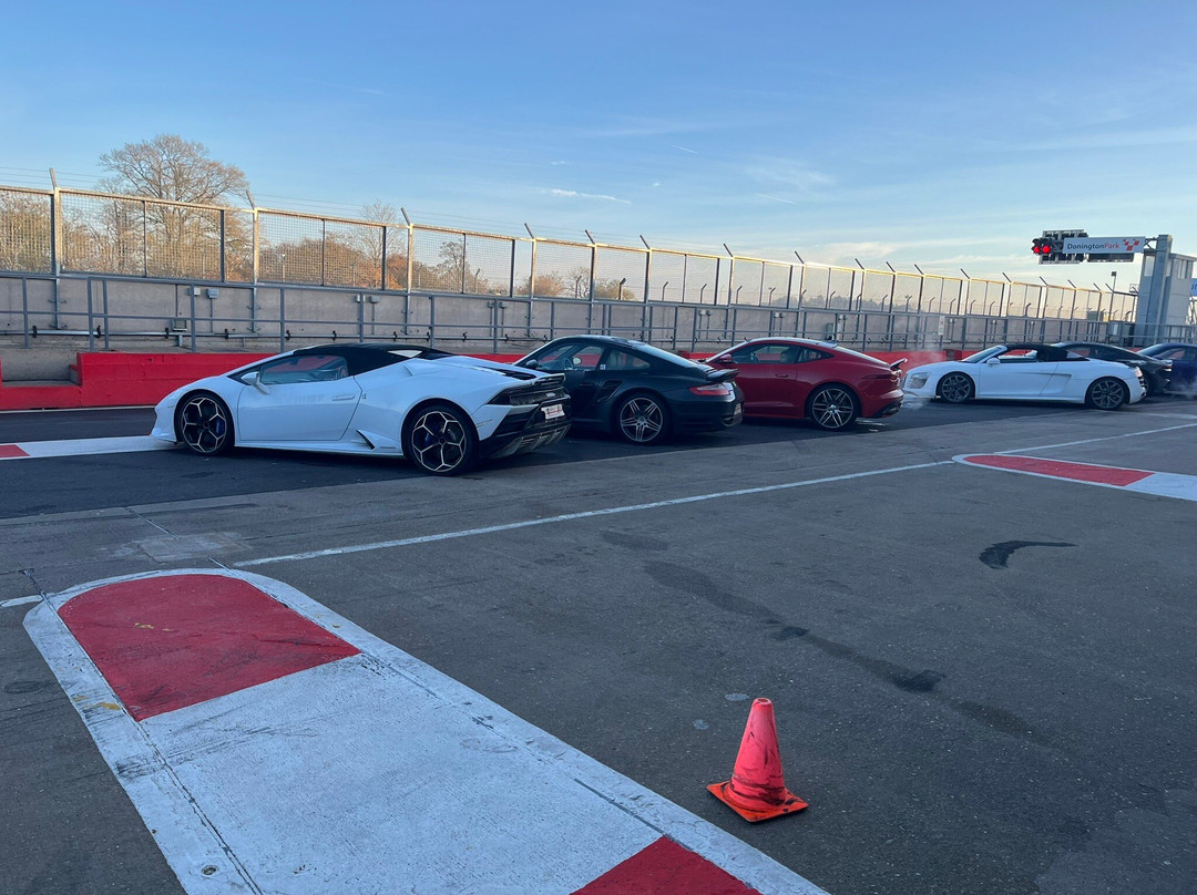 Everyman Driving Experiences-Hoton必去景点