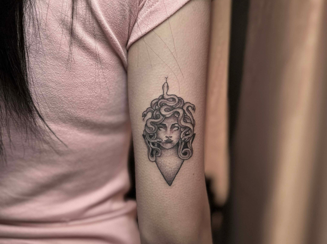 Inkubus Tattoo Studio By Efren Papa-安吉利斯必去景点
