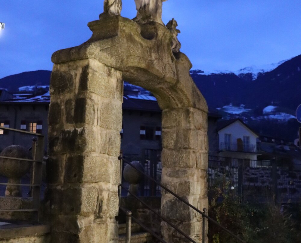 Arco Ponte Aquila-布雷萨诺内必去景点