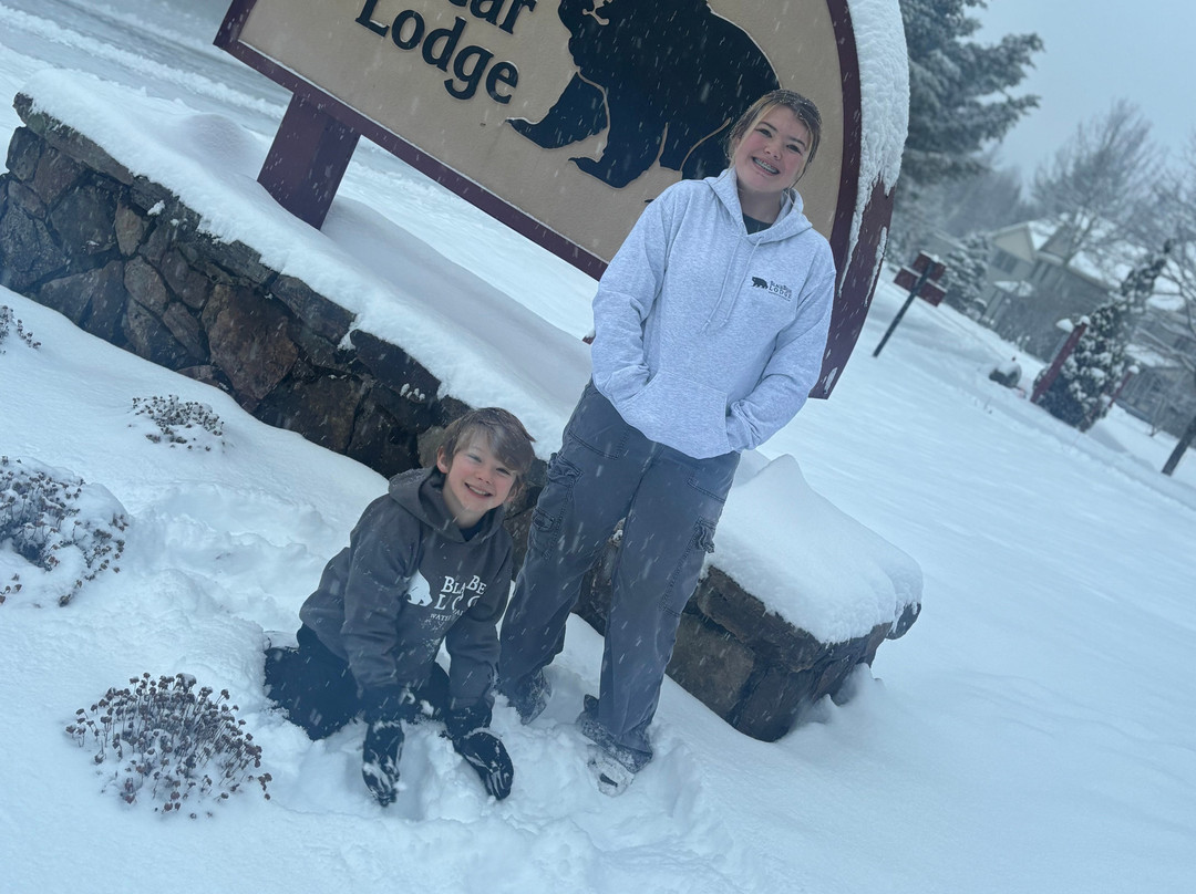 Black Bear Lodge主图