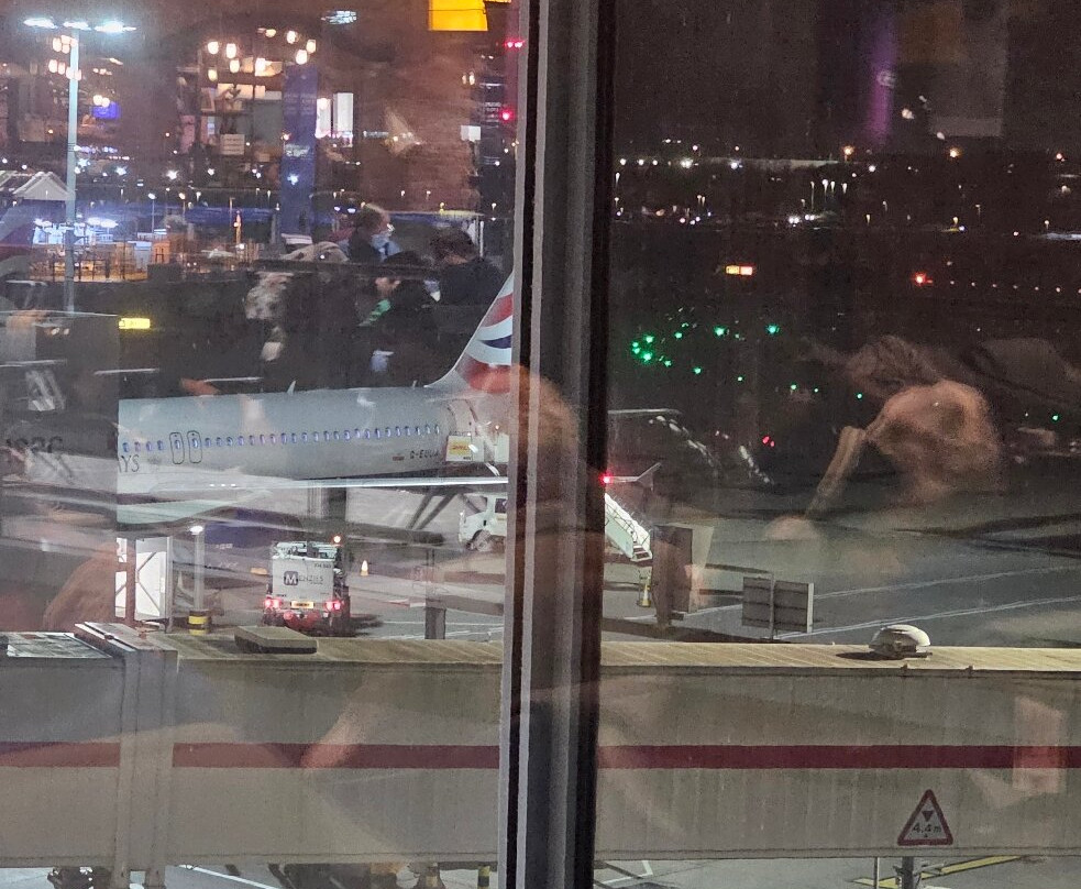 Plaza Premium Lounge Heathrow T5 Departures-伦敦必去景点