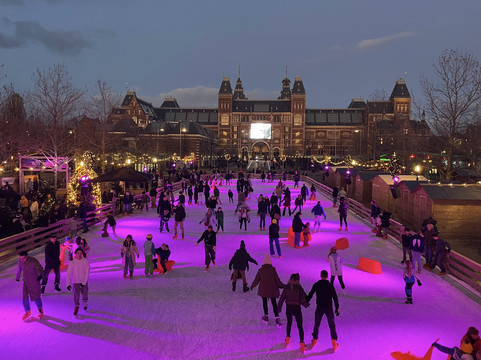 Schaatsbaan Museumplein-阿姆斯特丹必去景点