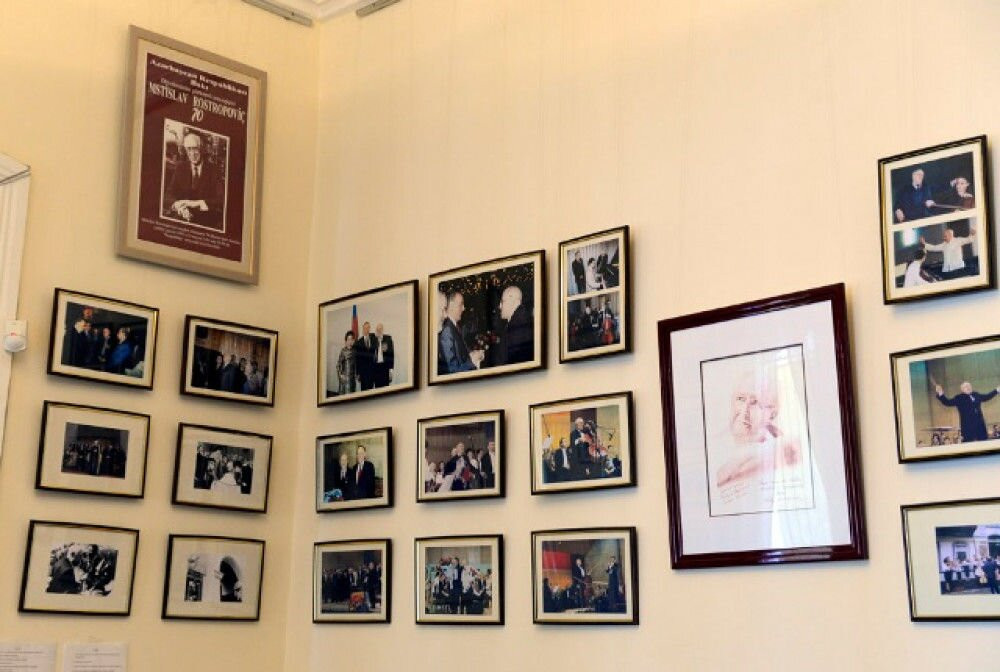 Uzeir Hajibeyov Monument-巴库必去景点