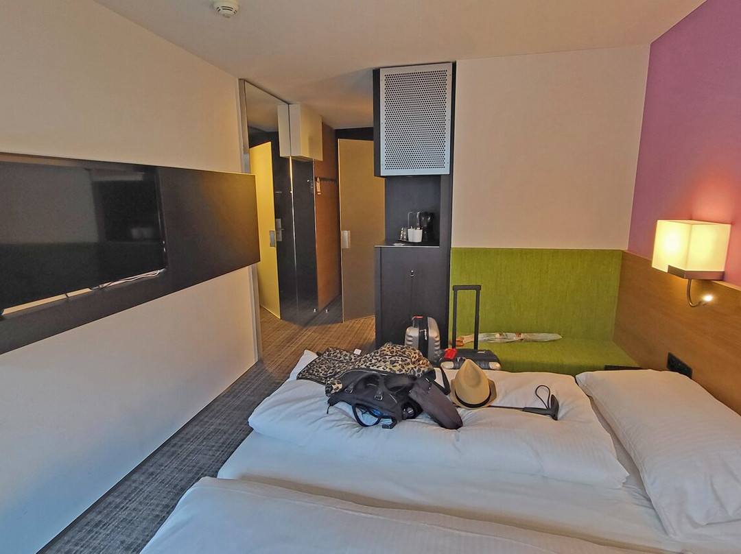 Zuri by Fassbind主图